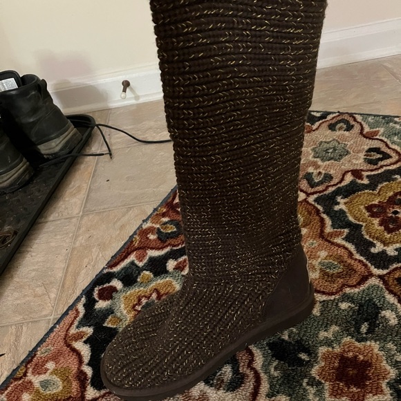 UGG Brown Sweater Boots, size 7 - Picture 5 of 8